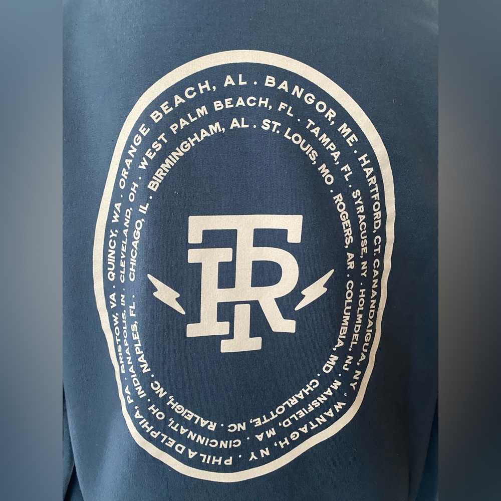 Thomas Rhett “Since 1990” Crewneck Sweatshirt - Picture 4 of 5